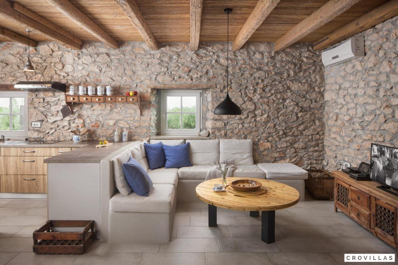 Flavia Villa *